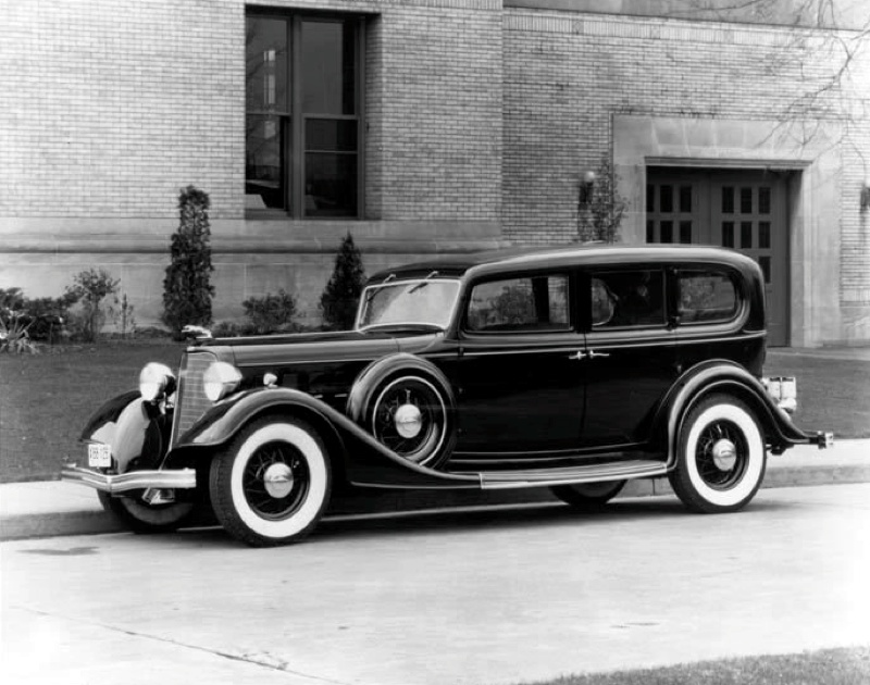 1934 Lincoln Sedan