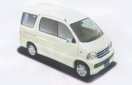 2000 Daihatsu Atrai 7