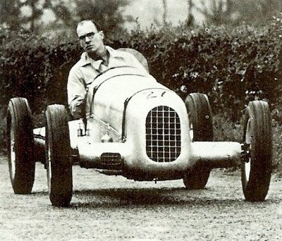 Issigonis's collaborator, George Dowson, with the Lightweight at Prescott in 1939