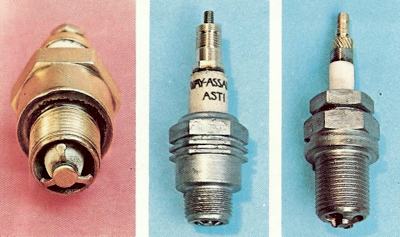 Left: SAGT with three brass electrodes. Centre: Way Assauto with twin electrodes, circa 1904. Right: RMV Spark Plug circa 1910