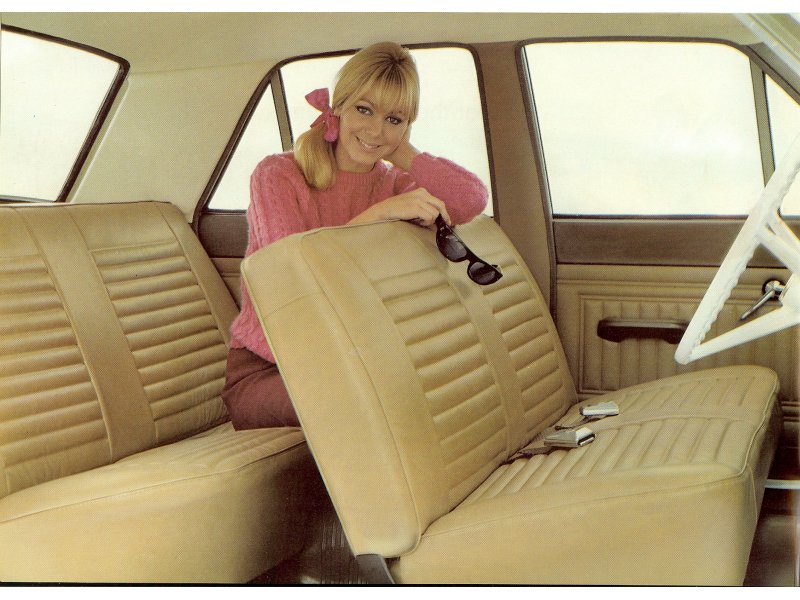 Ford Cortina Mk.II Brochure Page 12