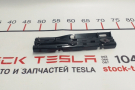 15 Drain tube mounting bracket left side Tesla mod