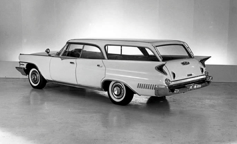 1961 Chrysler New-Yorker Four-Door Station Wagon
