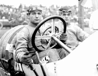 de Palma with his riding mechanic Tom Alley in August 1912