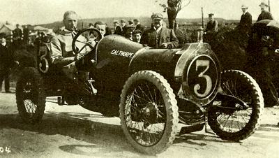 Wiedman poses with his Calthorpe during the 1909 Circuit of Boulogne